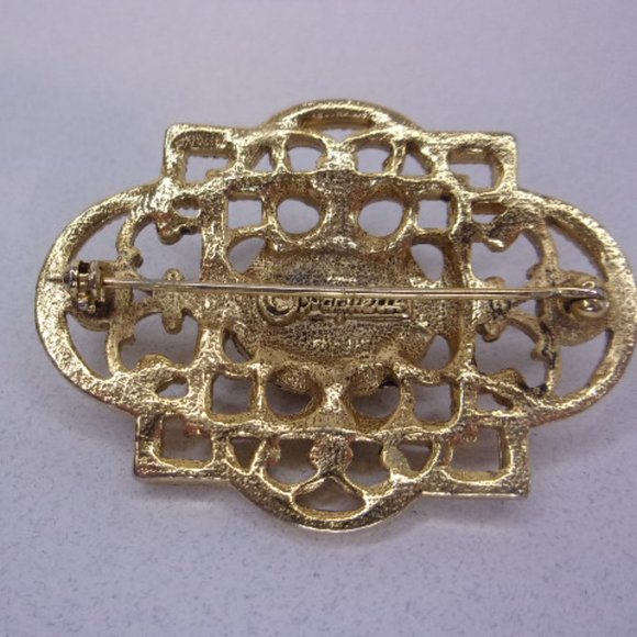 Victorian Style Paquette Faux Pearl Gold Tone Brooch - Picture 3 of 5